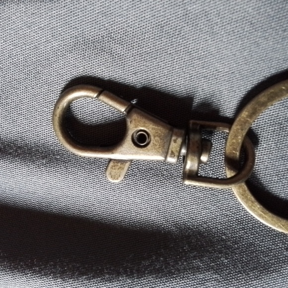 Hand crafted Antique bronze keychain - Picture 7 of 7